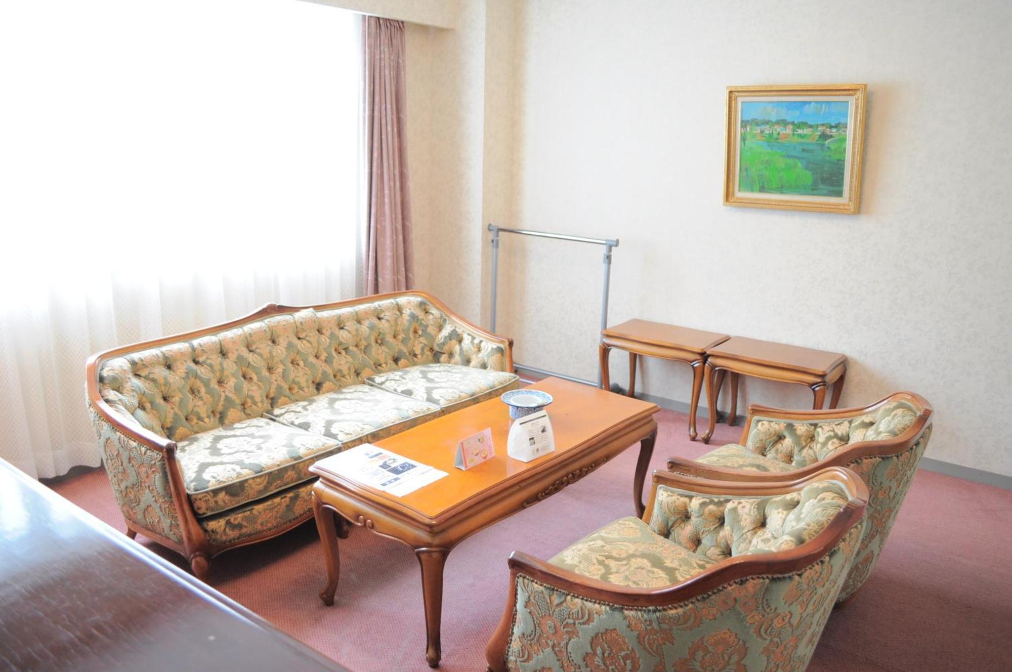 Tateyama Kokusai Hotel Toyama Station Rum bild