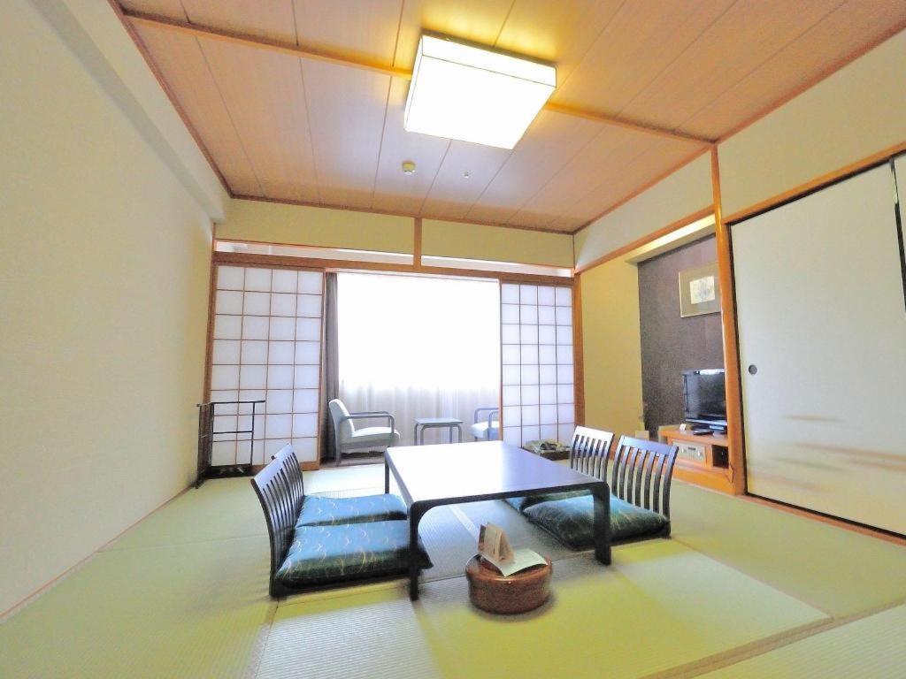 Tateyama Kokusai Hotel Toyama Station Exteriör bild