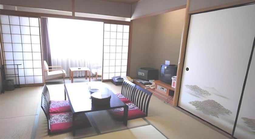 Tateyama Kokusai Hotel Toyama Station Exteriör bild