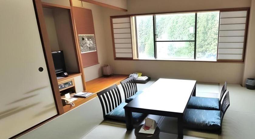 Tateyama Kokusai Hotel Toyama Station Exteriör bild